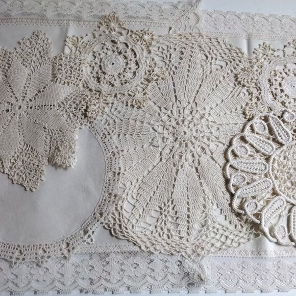 Vintage Ecru Doilies/Table Toppers Mismatched Set of 8 from Mid Century - Picture 5 of 6